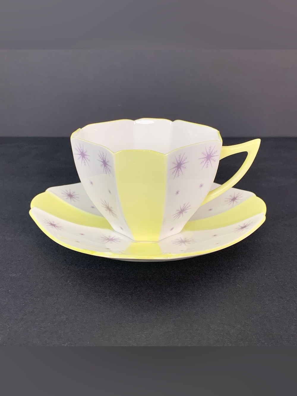 Shelley Teacup Saucer Set Snow Crystal Snowflakes Yellow England Vtg Queen Anne